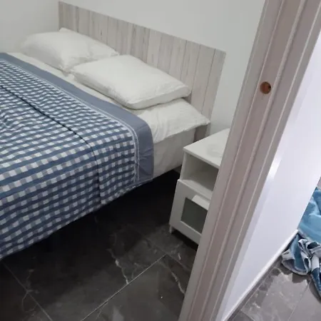 Studio For Rent In -malaga For Vacations Studio Alquiler Para Vacationes, Studio Te Huur Voor Vacantie Calle Rio Mesa 5